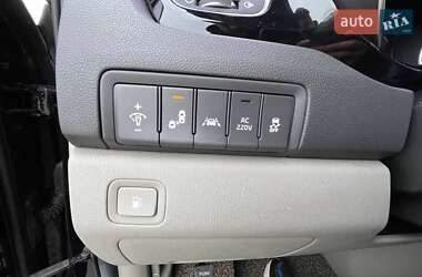 Мінівен Kia Carnival 2014 в 