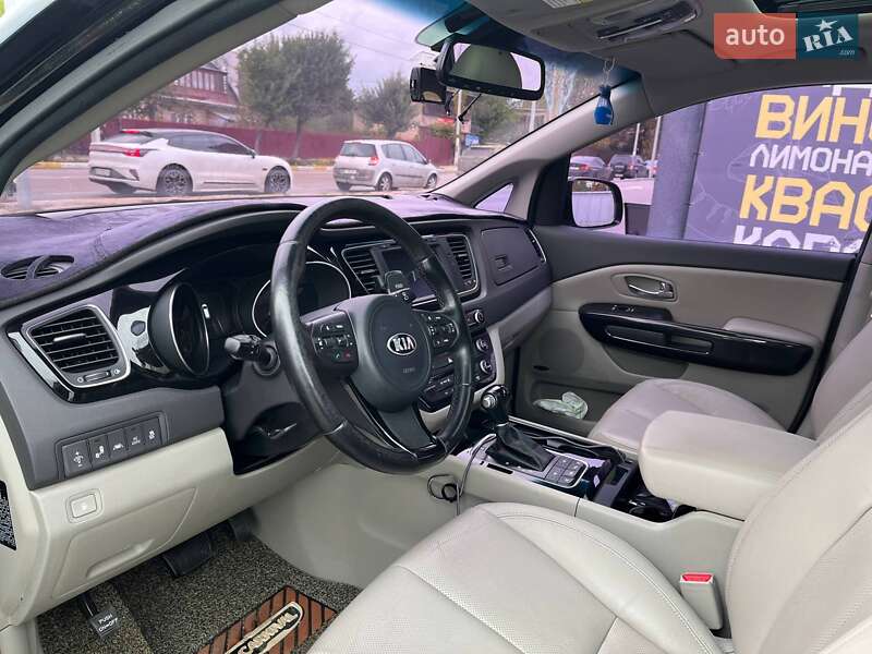 Мінівен Kia Carnival 2014 в Києві