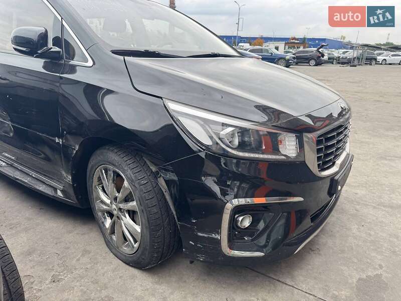 Минивэн Kia Carnival 2019 в Львове