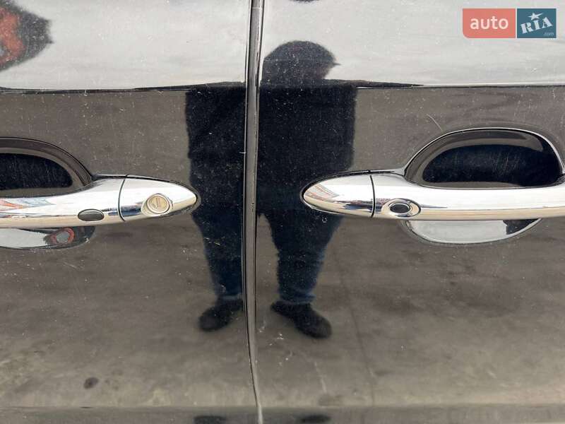 Минивэн Kia Carnival 2019 в Львове