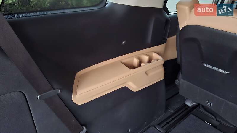 Минивэн Kia Carnival 2021 в Киеве фото 20 Минивэн Kia Carnival 2021 в Киеве