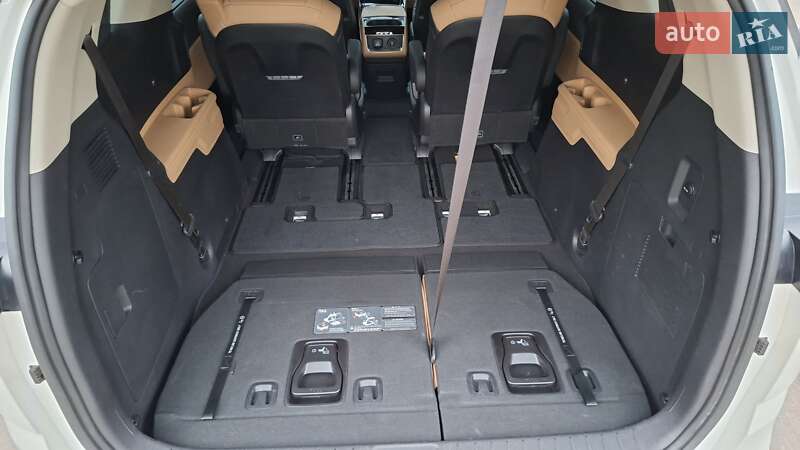 Минивэн Kia Carnival 2021 в Киеве фото 24 Минивэн Kia Carnival 2021 в Киеве