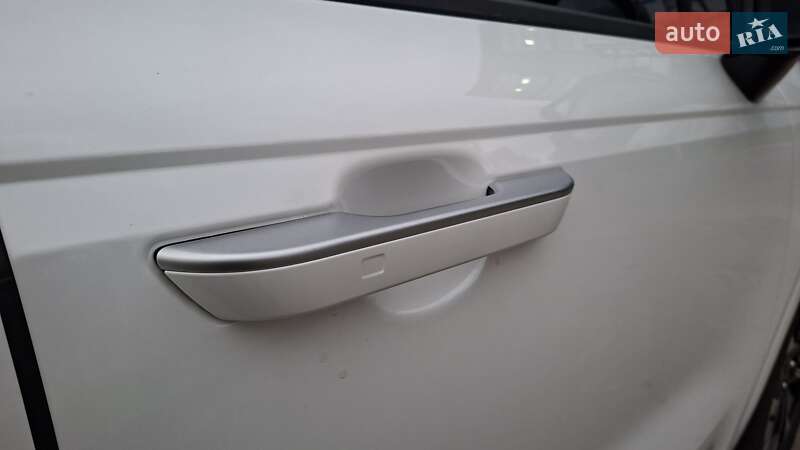 Минивэн Kia Carnival 2021 в Киеве фото 90 Минивэн Kia Carnival 2021 в Киеве