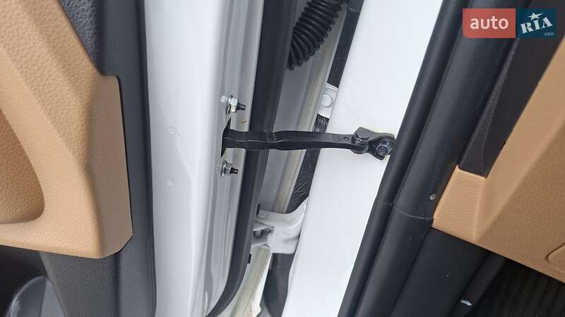 Минивэн Kia Carnival 2021 в Киеве фото 152 Минивэн Kia Carnival 2021 в Киеве