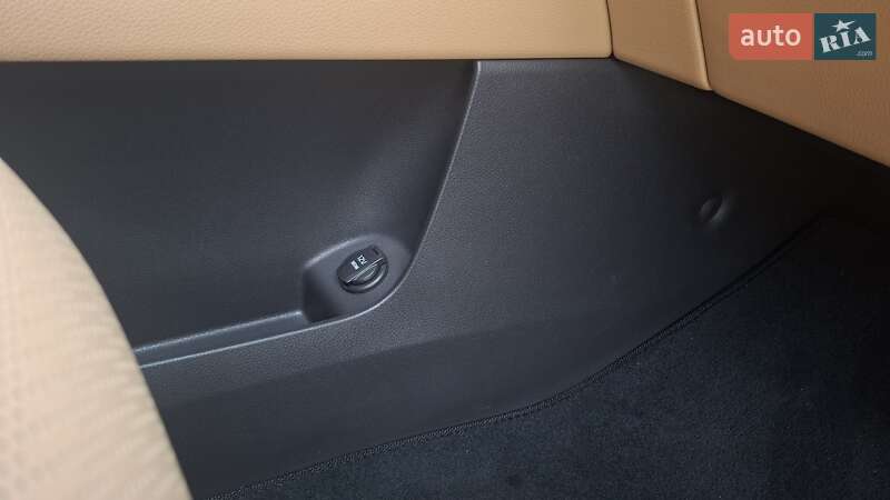 Минивэн Kia Carnival 2021 в Киеве фото 169 Минивэн Kia Carnival 2021 в Киеве