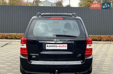 Минивэн Kia Carnival 2006 в 
