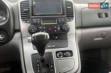 Минивэн Kia Carnival 2006 в 