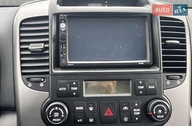 Минивэн Kia Carnival 2006 в 