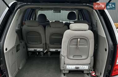 Минивэн Kia Carnival 2006 в 