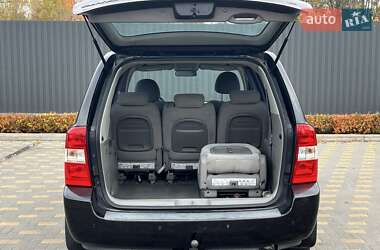 Минивэн Kia Carnival 2006 в 