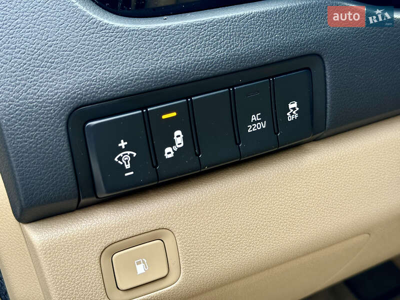 Минивэн Kia Carnival 2017 в Виннице фото 22 Минивэн Kia Carnival 2017 в Виннице