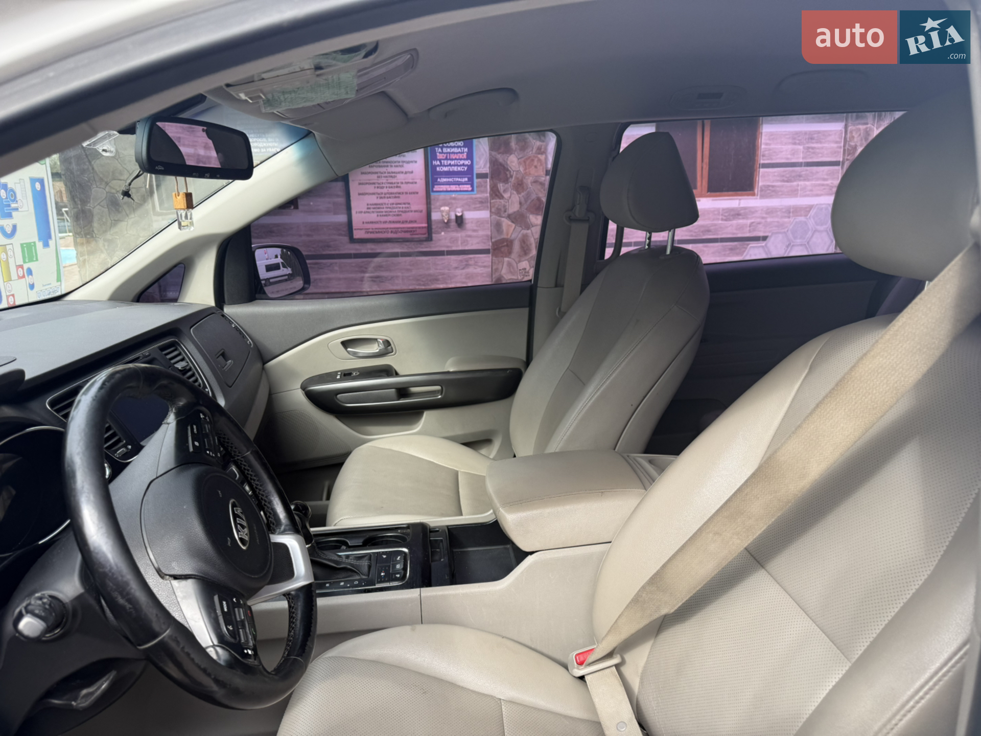 2015 Kia Carnival - мініатюра 8