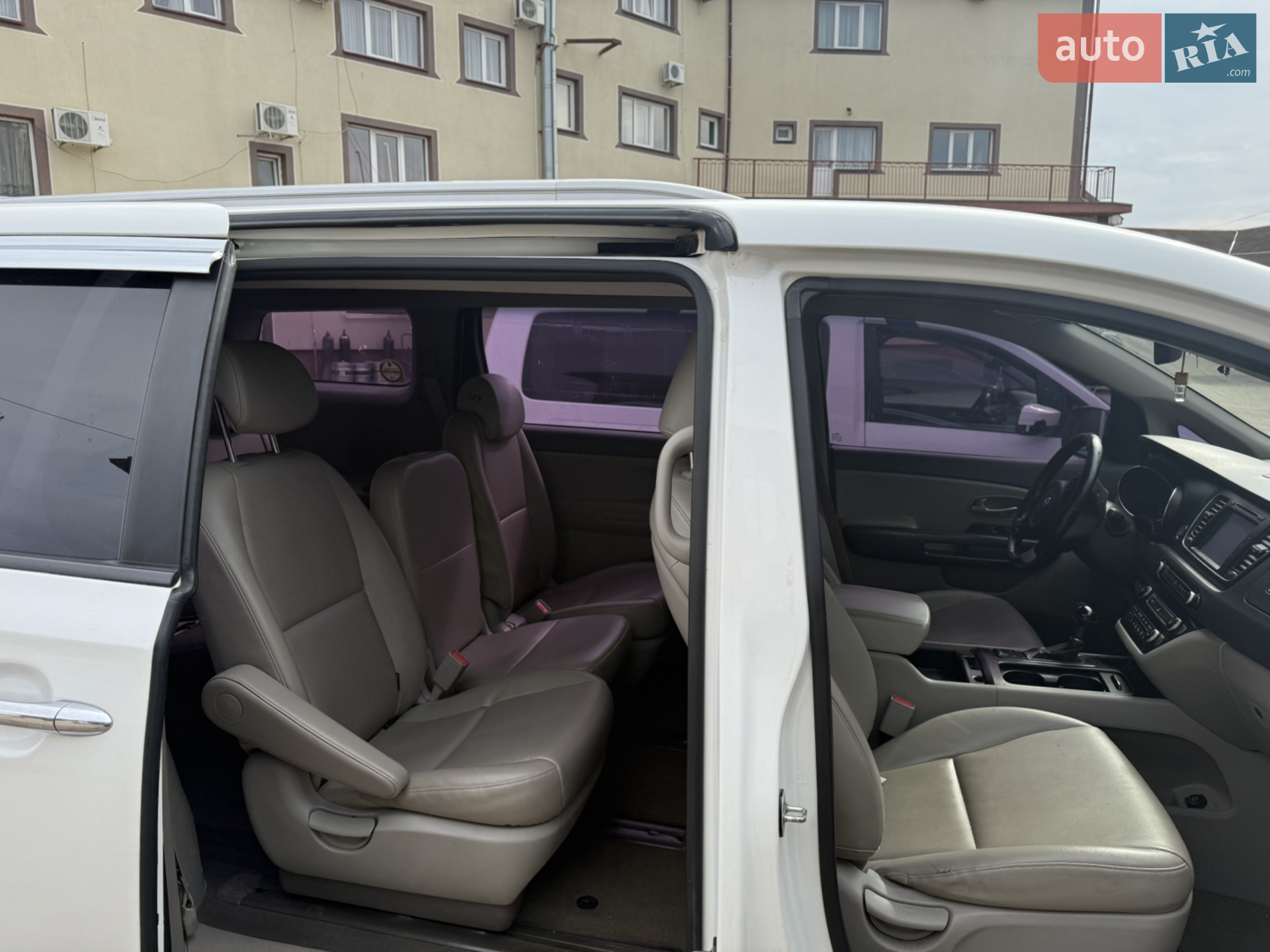 2015 Kia Carnival - мініатюра 15