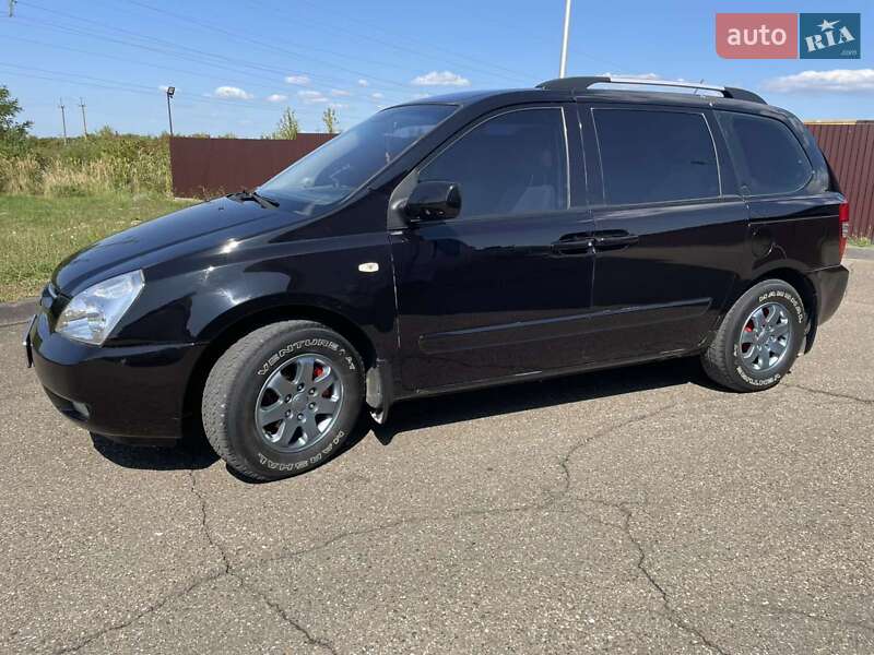 Минивэн Kia Carnival 2008 в Виноградове