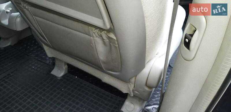 Минивэн Kia Carnival 2007 в Краматорске