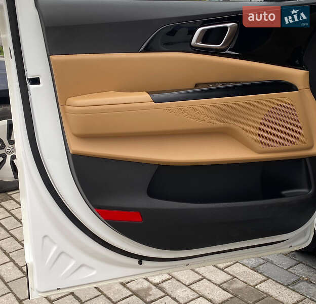 Минивэн Kia Carnival 2021 в Ровно