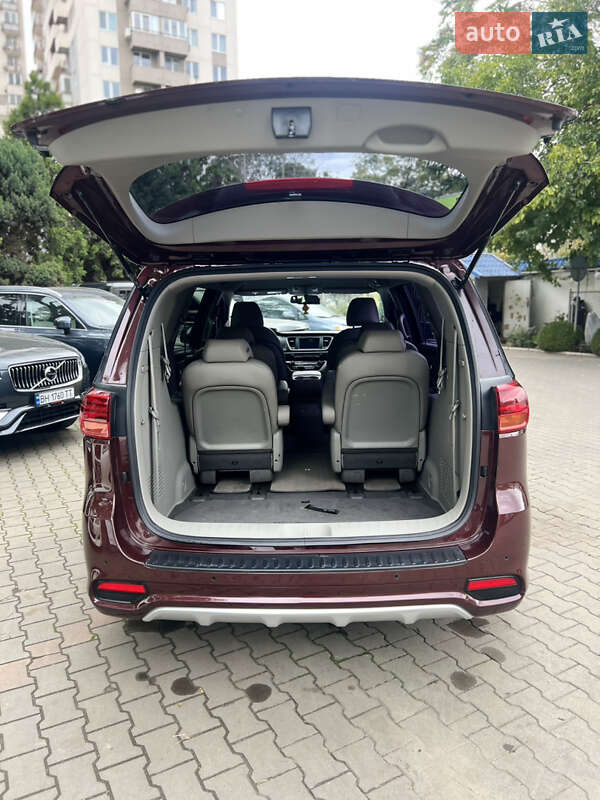 Мінівен Kia Carnival 2019 в Одесі