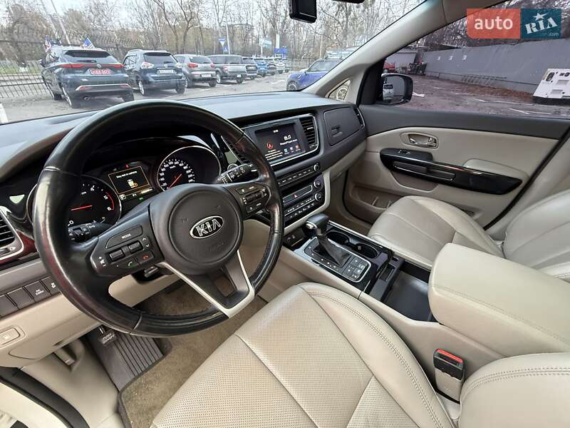 Минивэн Kia Carnival 2016 в Киеве фото 18 Минивэн Kia Carnival 2016 в Киеве