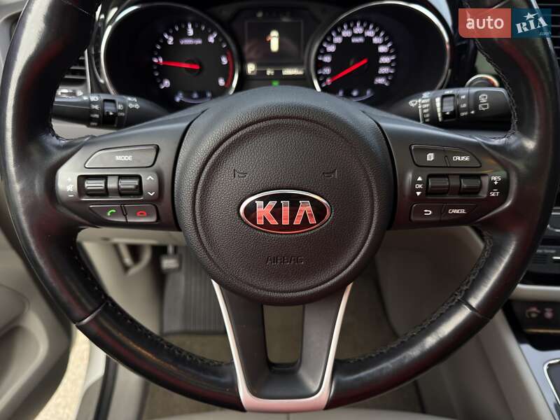 Минивэн Kia Carnival 2016 в Киеве фото 19 Минивэн Kia Carnival 2016 в Киеве