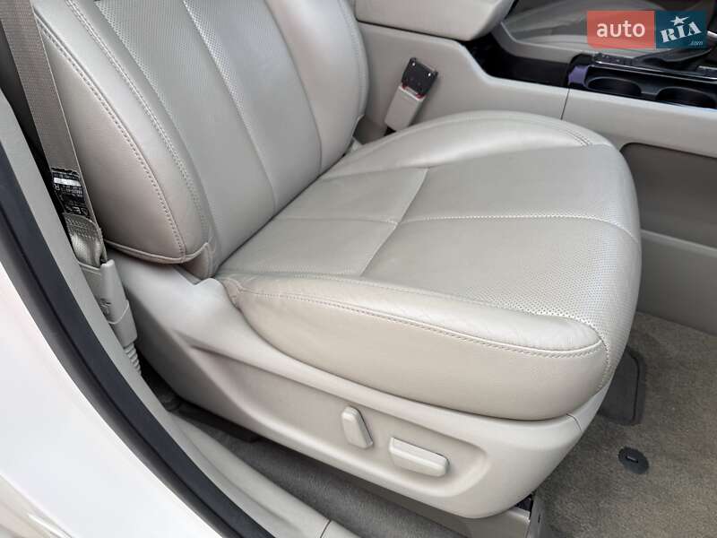 Минивэн Kia Carnival 2016 в Киеве фото 35 Минивэн Kia Carnival 2016 в Киеве