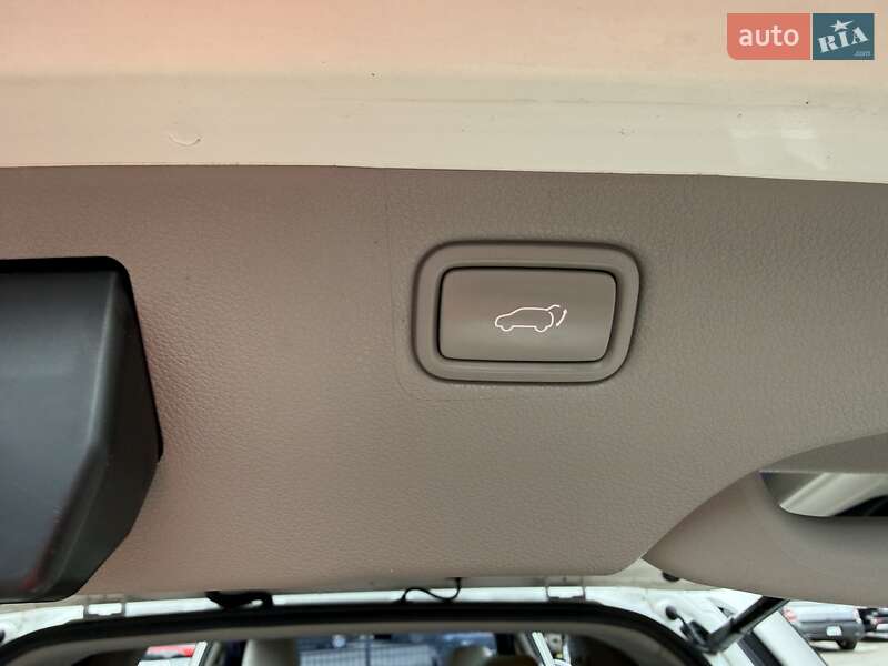 Минивэн Kia Carnival 2016 в Киеве фото 45 Минивэн Kia Carnival 2016 в Киеве