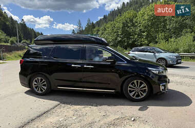Минивэн Kia Carnival 2016 в Козове