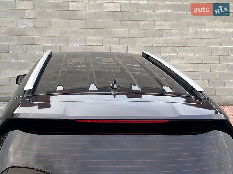 Мінівен Kia Carnival 2021 в Рівному