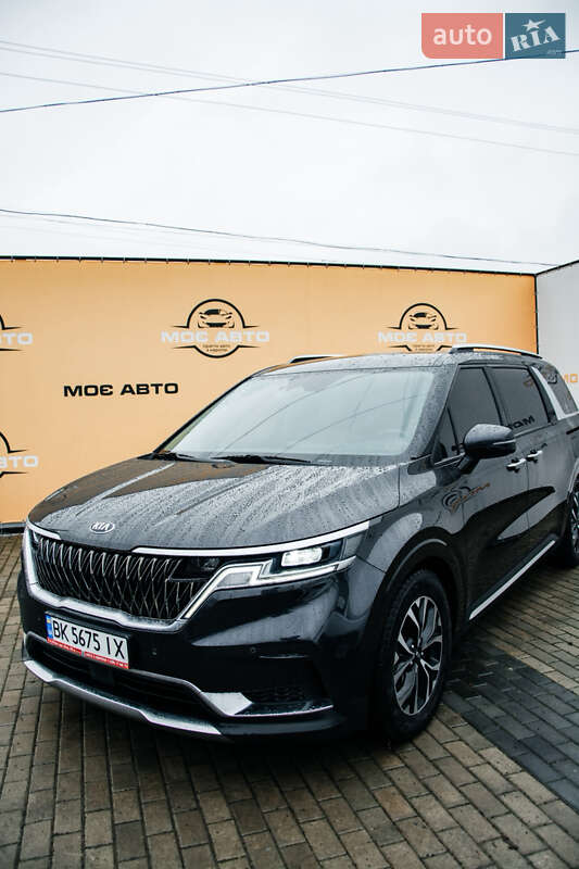 Минивэн Kia Carnival 2021 в Ровно