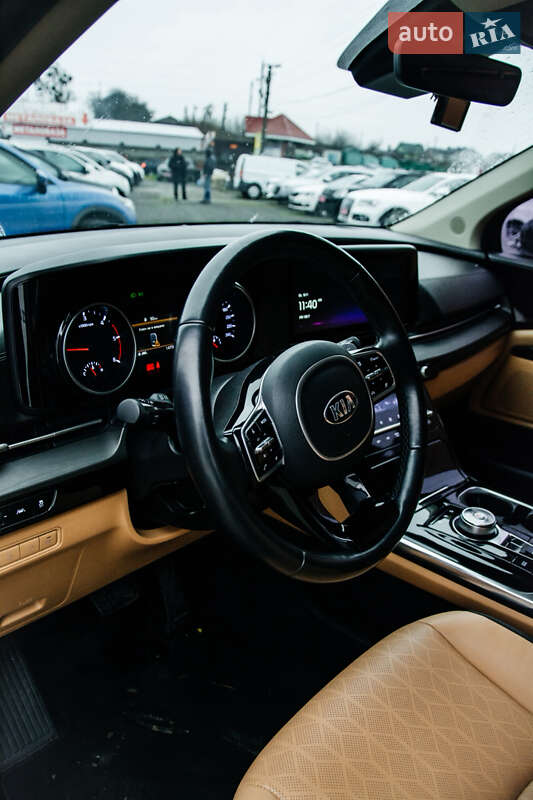 Минивэн Kia Carnival 2021 в Ровно