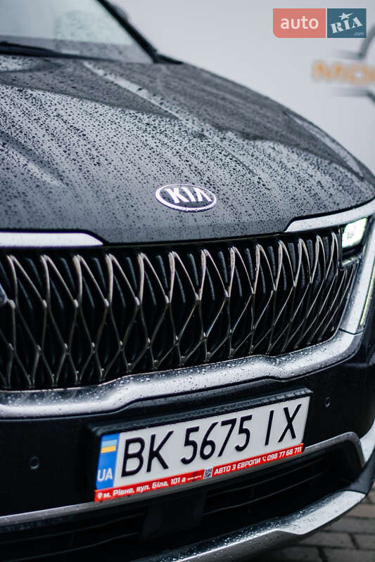 Минивэн Kia Carnival 2021 в Ровно