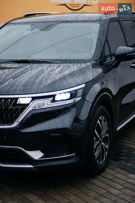 Минивэн Kia Carnival 2021 в Ровно