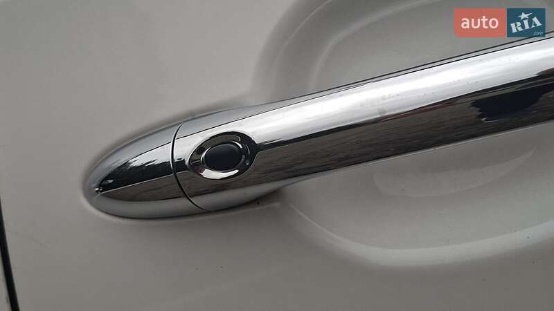 Минивэн Kia Carnival 2019 в Киеве