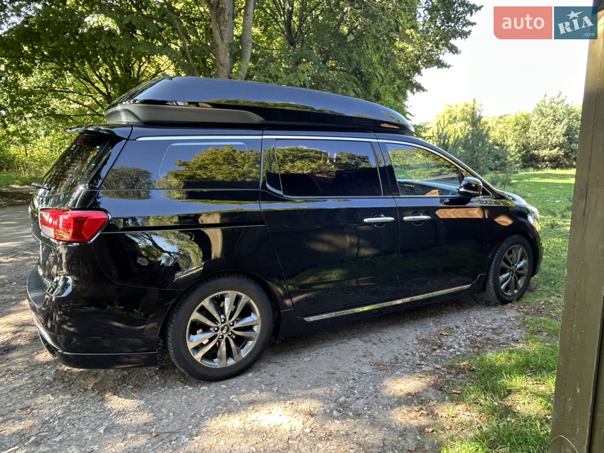 2016 Kia Carnival - мініатюра 2