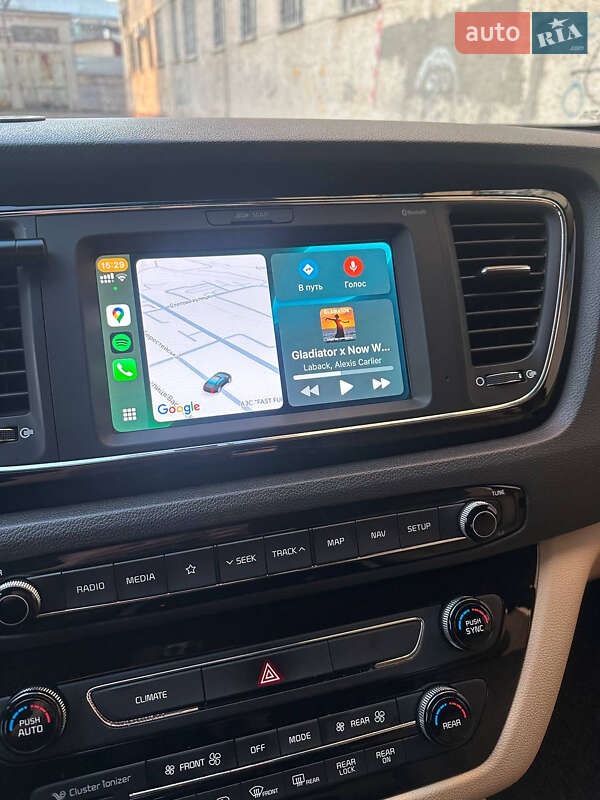 Минивэн Kia Carnival 2017 в Одессе