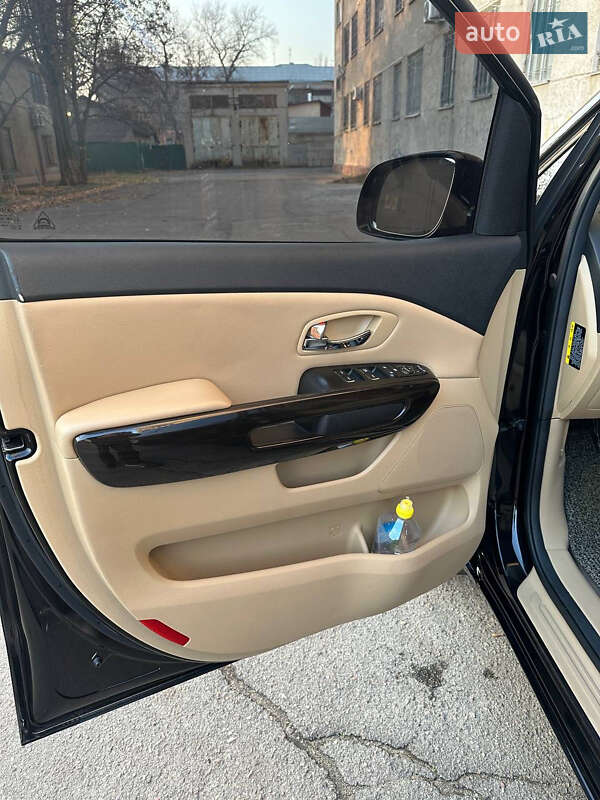 Минивэн Kia Carnival 2017 в Одессе