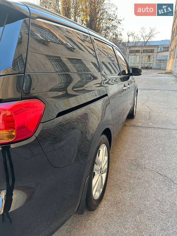 Минивэн Kia Carnival 2017 в Одессе