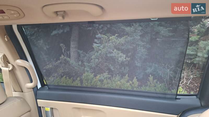 Минивэн Kia Carnival 2019 в Киеве