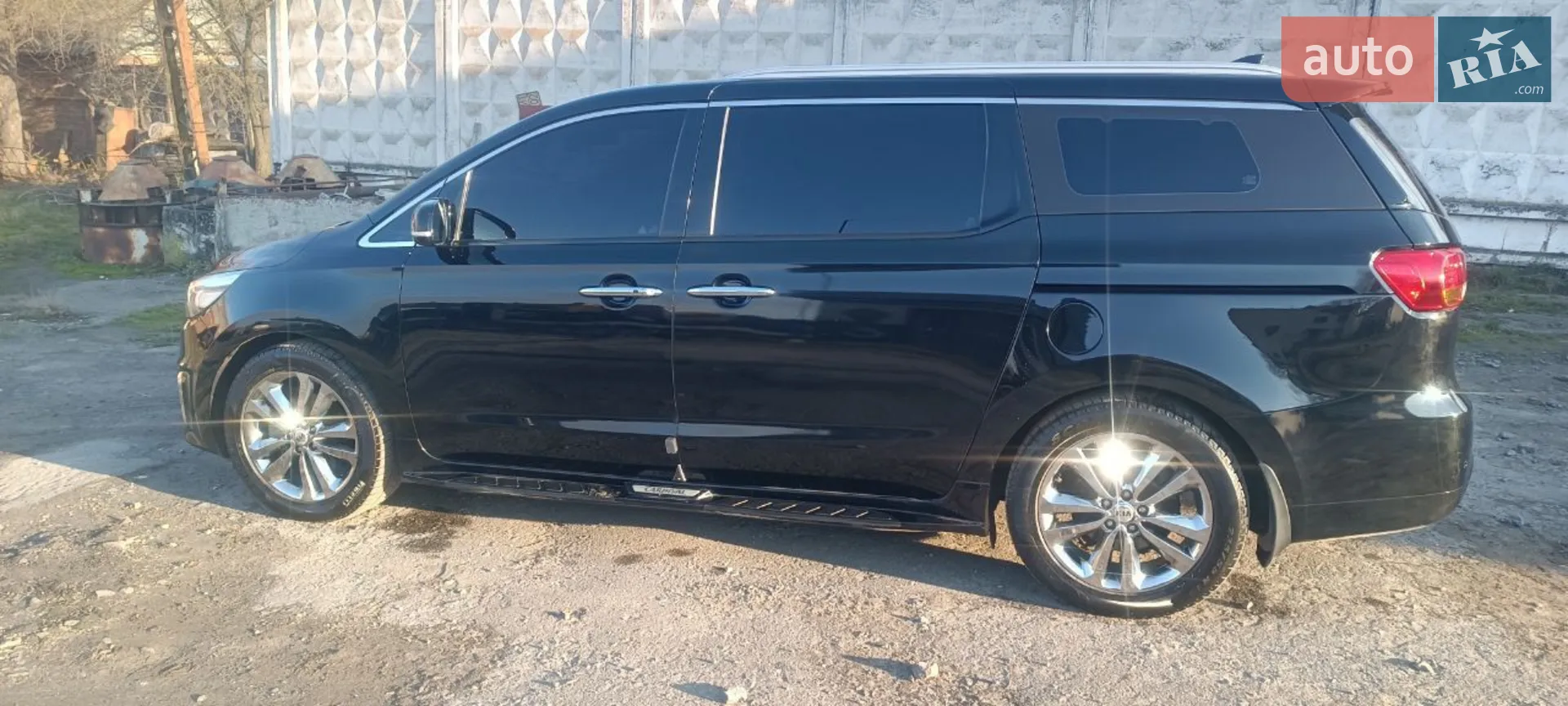 2017 Kia Carnival - мініатюра 8