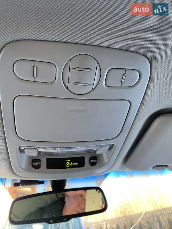 Мінівен Kia Carnival 2012 в Коростені