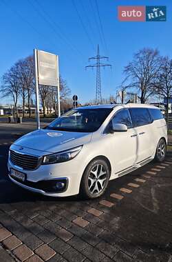 Минивэн Kia Carnival 2015 в Бородянке