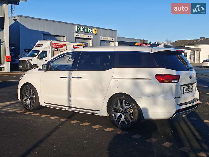 Мінівен Kia Carnival 2015 в Бородянці