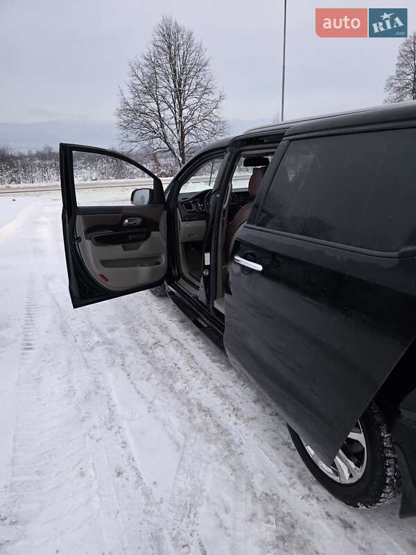 Минивэн Kia Carnival 2014 в Тячеве фото 7 Минивэн Kia Carnival 2014 в Тячеве