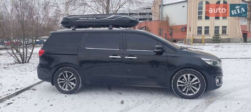 Минивэн Kia Carnival 2014 в Полтаве