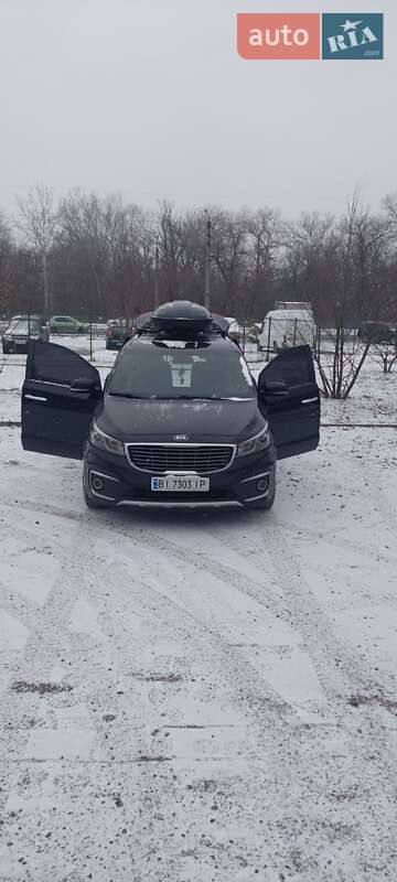Минивэн Kia Carnival 2014 в Полтаве