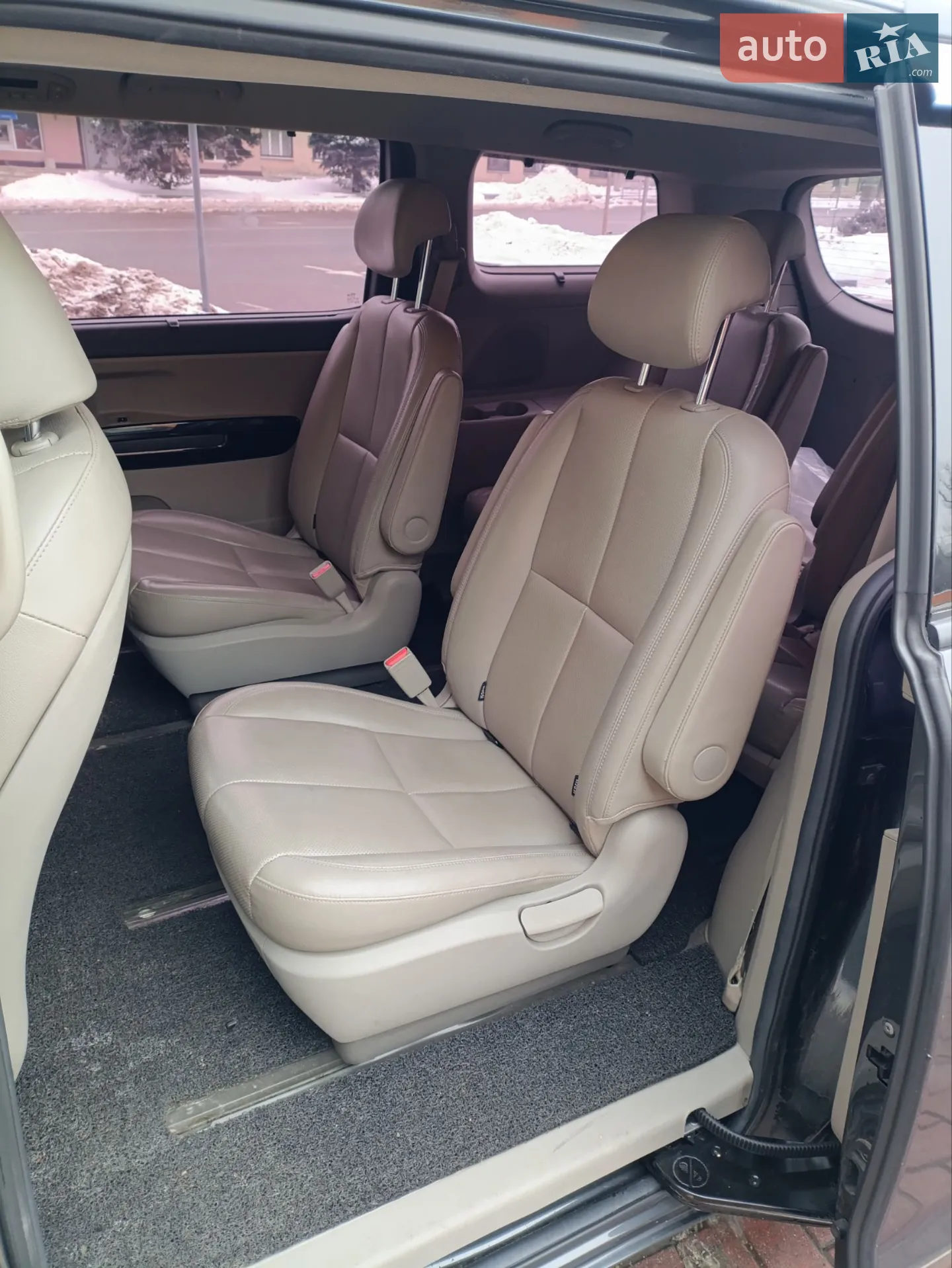 2018 Kia Carnival - мініатюра 17