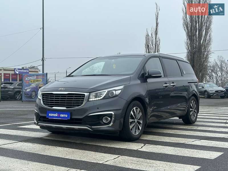 Минивэн Kia Carnival 2017 в Одессе фото Минивэн Kia Carnival 2017 в Одессе