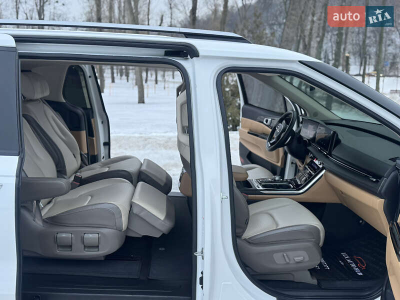 Минивэн Kia Carnival 2021 в Киеве фото 60 Минивэн Kia Carnival 2021 в Киеве