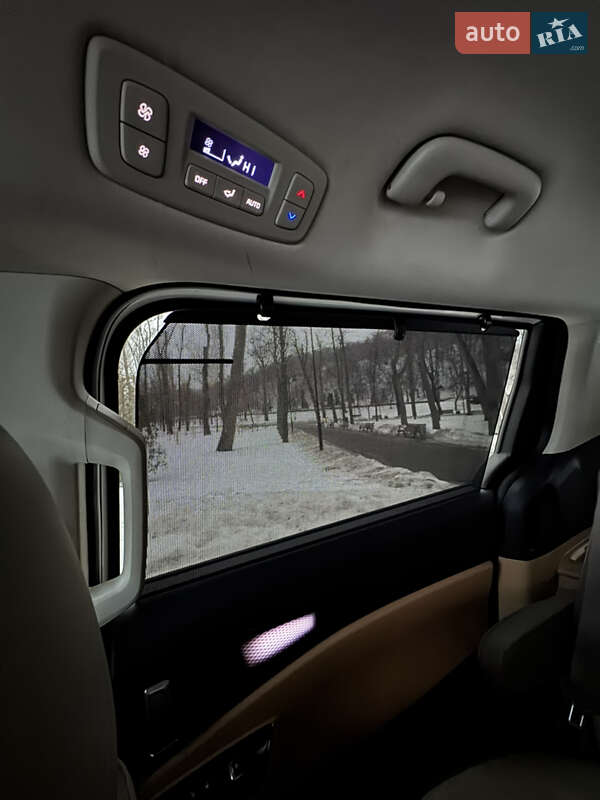 Минивэн Kia Carnival 2021 в Киеве фото 108 Минивэн Kia Carnival 2021 в Киеве