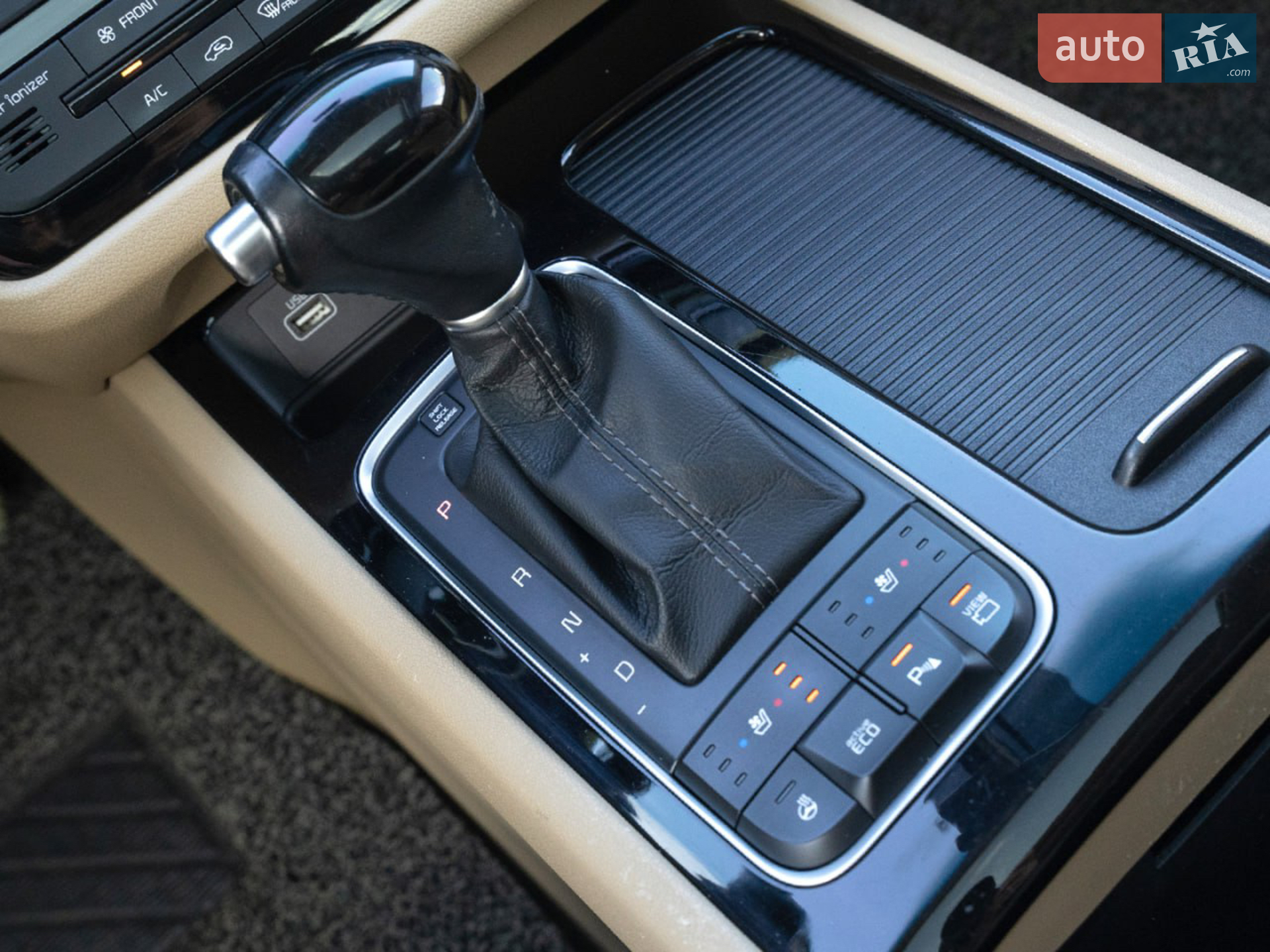 2014 Kia Carnival - мініатюра 27