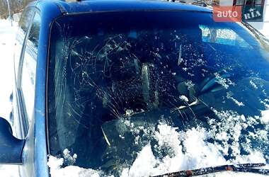 Минивэн Kia Carnival 2003 в Чечельнике